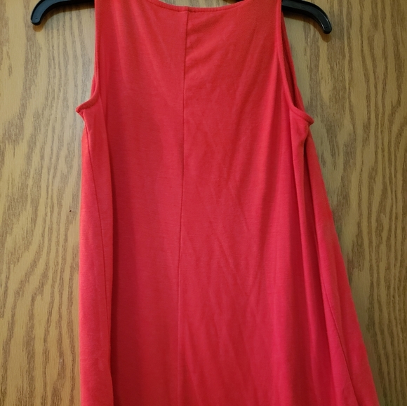 Cute red tank, rounded bottom, very flowy and oversized. Excellent condition. - Picture 5 of 5